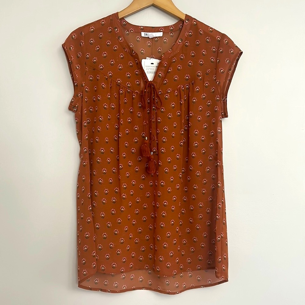 NWT DR2 Floral Chiffon Blouse Women Size M